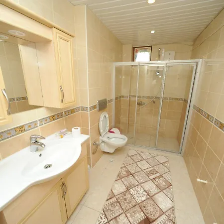 Villa Kirac 1 *