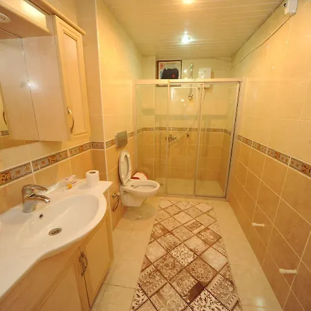 Villa Kirac 1 *