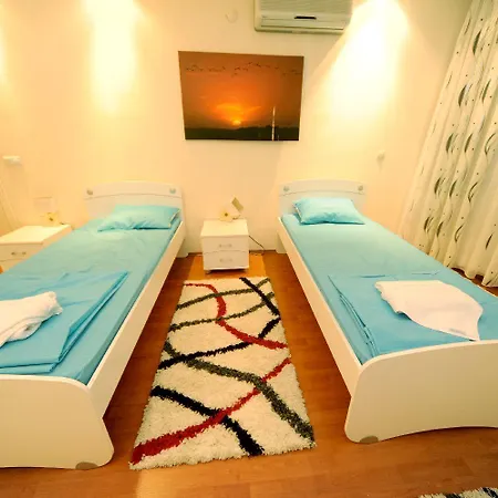 Villa Kirac 1